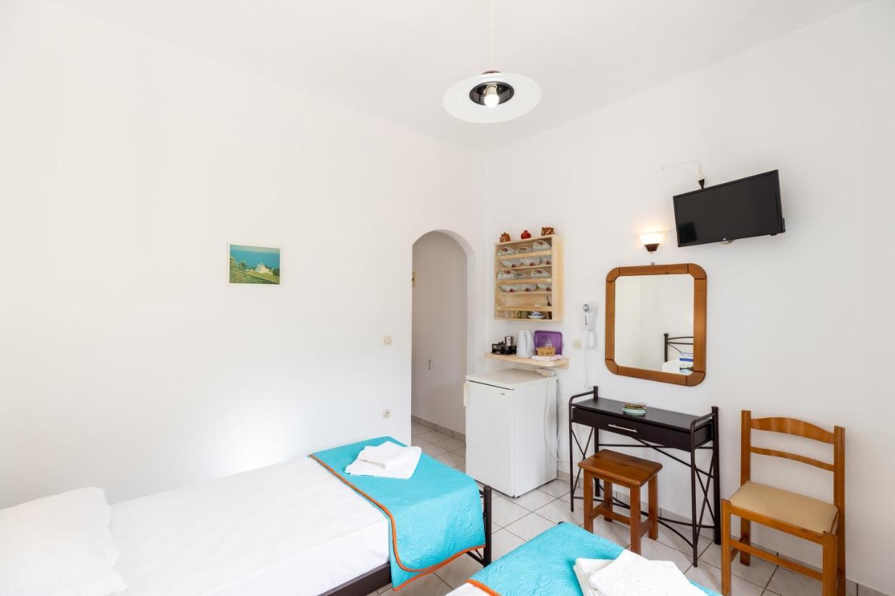 Peris Rooms Kamares  Extérieur photo