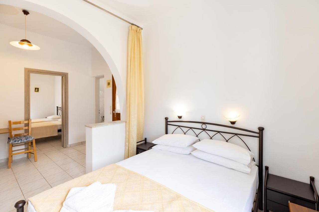 Peris Rooms Kamares  Extérieur photo