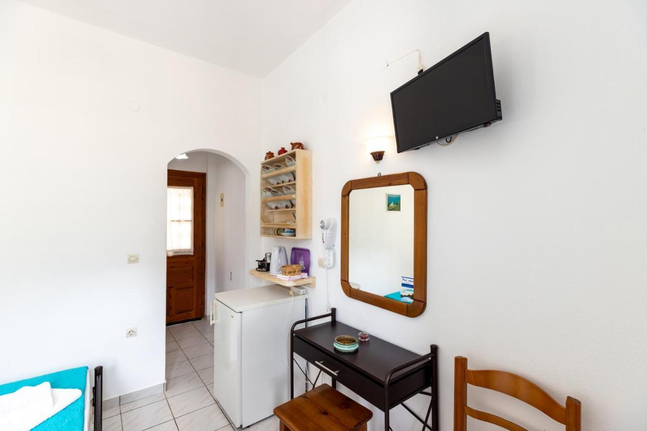 Peris Rooms Kamares  Extérieur photo